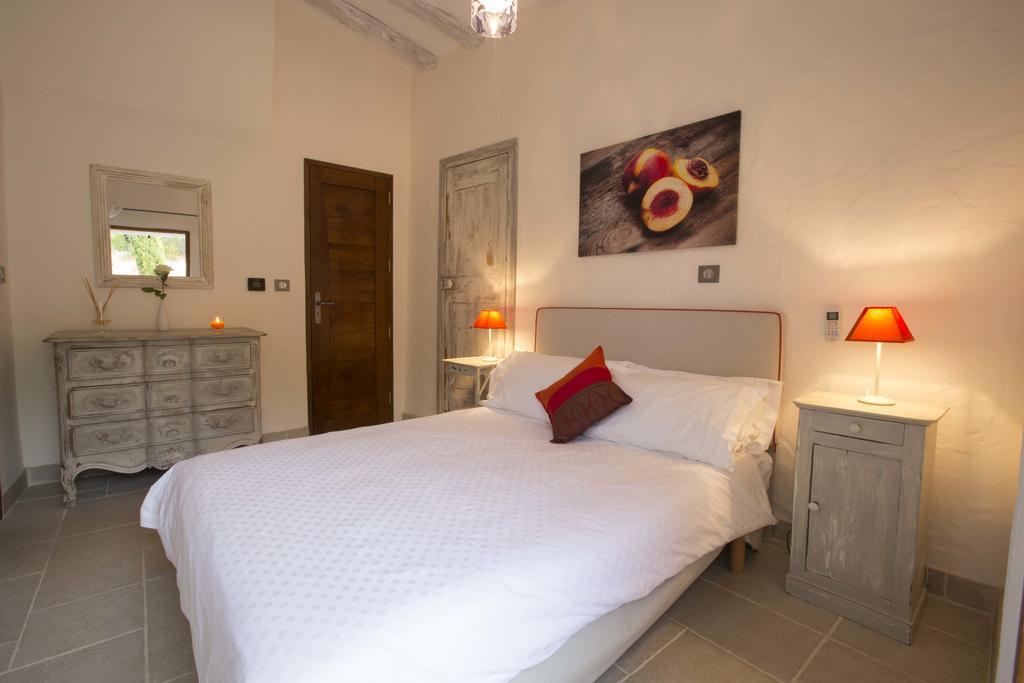 Mas Des Avelines Villa Le Brulat Екстериор снимка