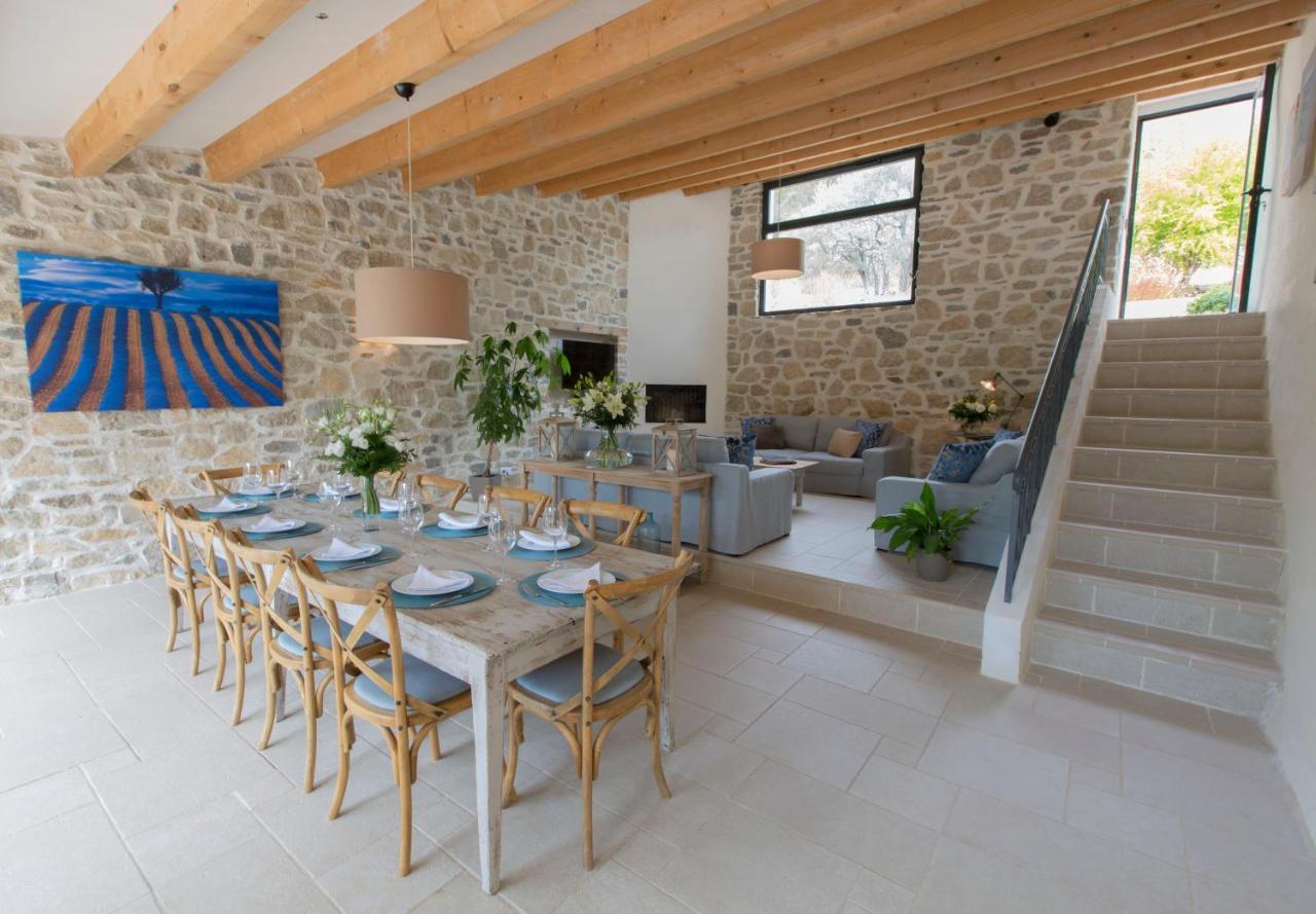 Mas Des Avelines Villa Le Brulat Екстериор снимка
